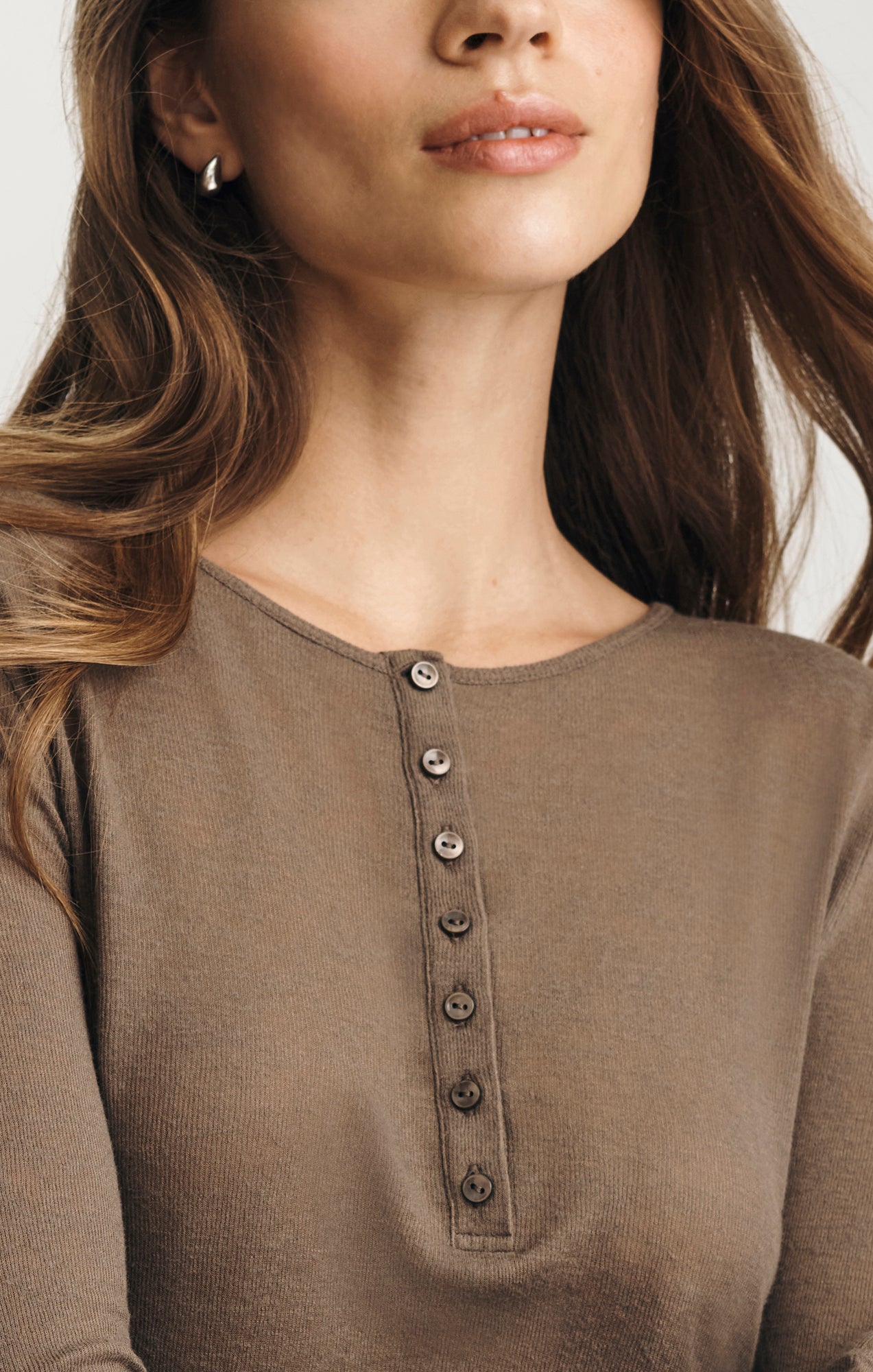 EDITION LONG SLEEVE HENLEY T-SHIRT IN MOREL - Mavi Jeans