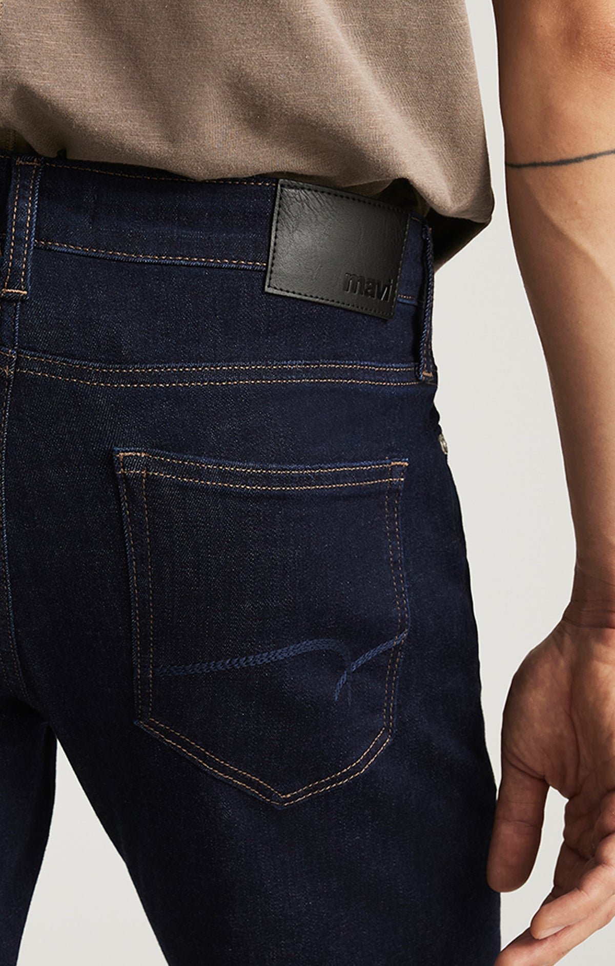 JAMES SKINNY IN RINSE FEATHER BLUE - Mavi Jeans