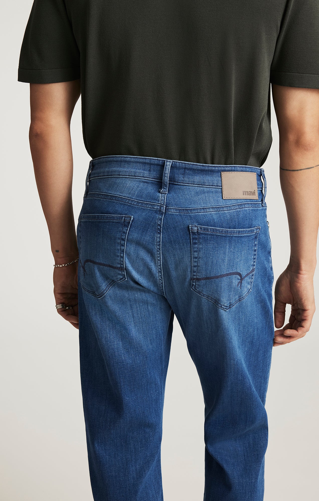 ZACH STRAIGHT LEG IN MID BRUSHED FEATHER BLUE - Mavi Jeans