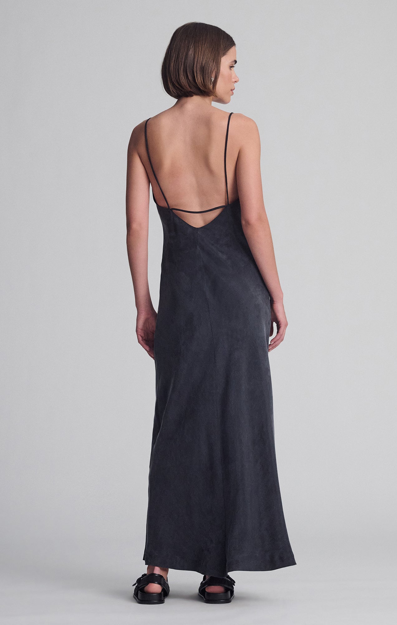 V-NECK TENCEL™ MAXI DRESS IN BLACK - Mavi Jeans