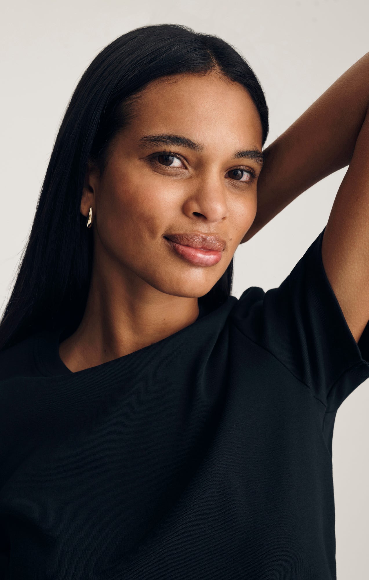 NINA CREW NECK T-SHIRT IN BLACK - Mavi Jeans