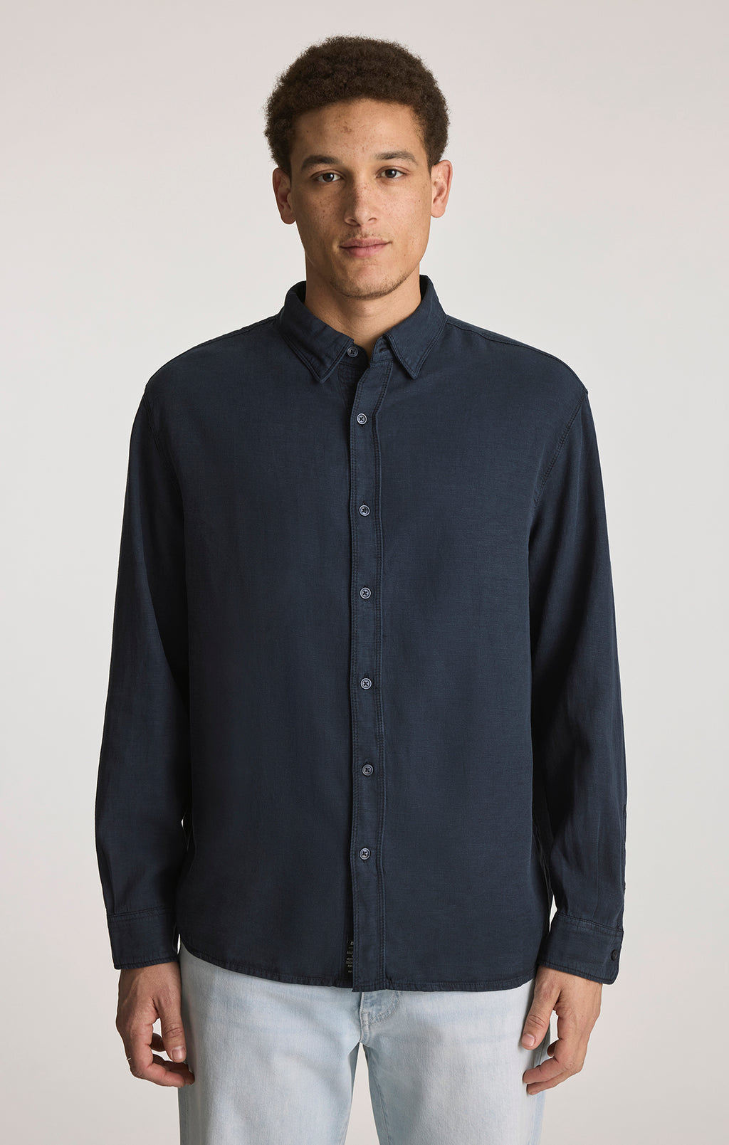 TENCEL™ BUTTON-UP SHIRT IN TOTAL ECLIPSE - Mavi Jeans