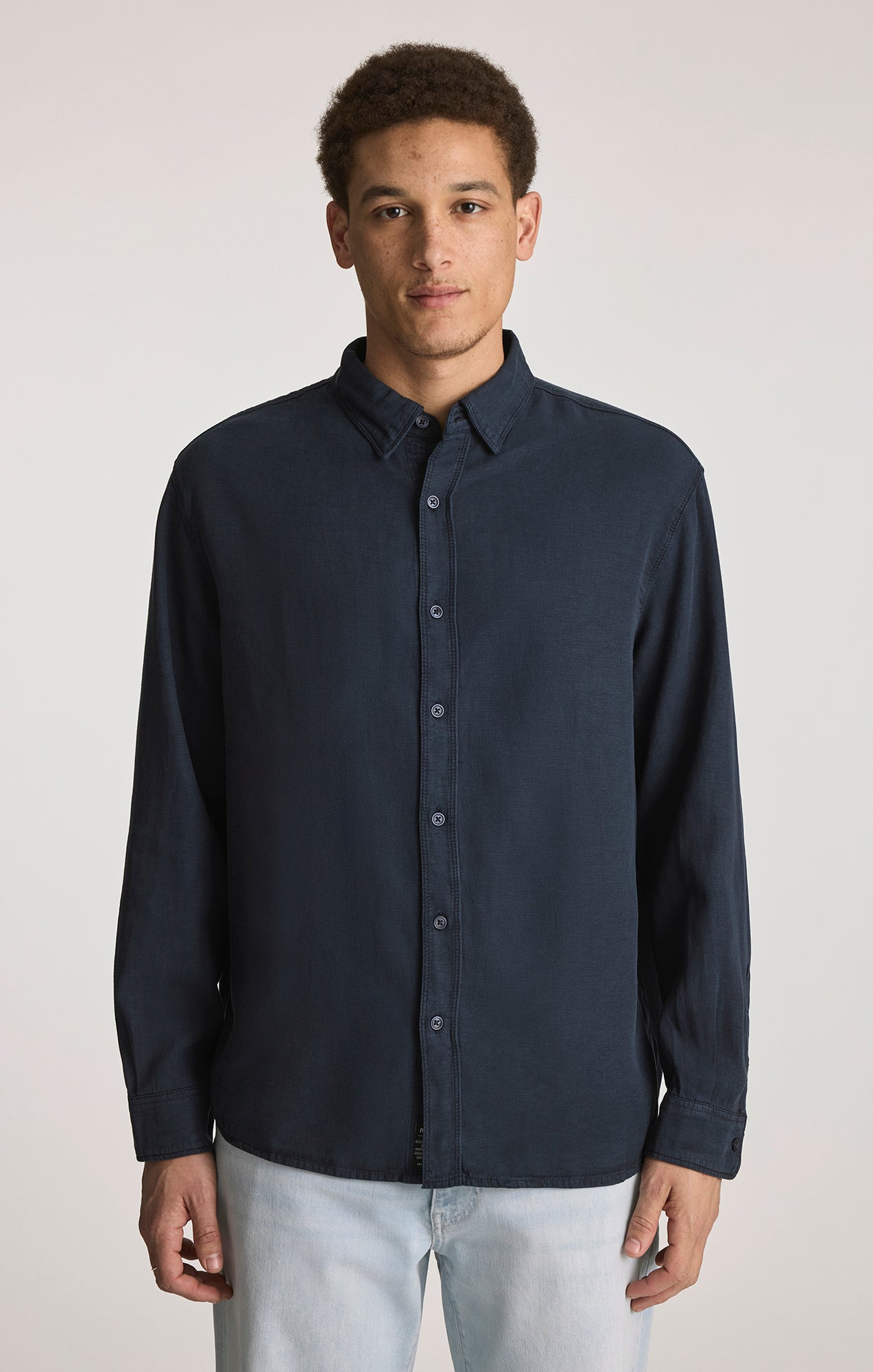 TENCEL™ BUTTON-UP SHIRT IN TOTAL ECLIPSE - Mavi Jeans