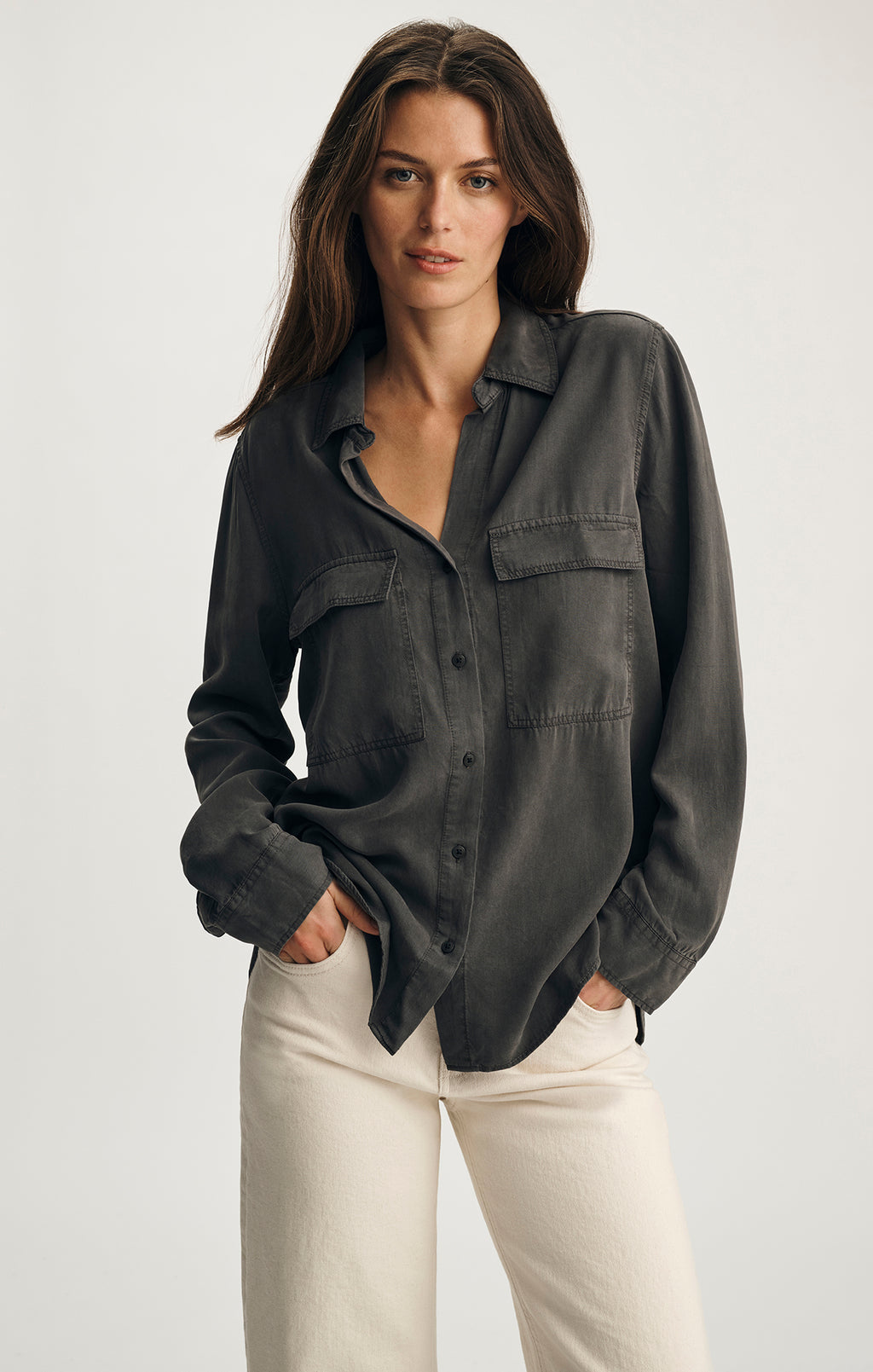 LUXE TOUCH TENCEL™ DOUBLE POCKET BUTTON-UP SHIRT IN DARK SHADOW
