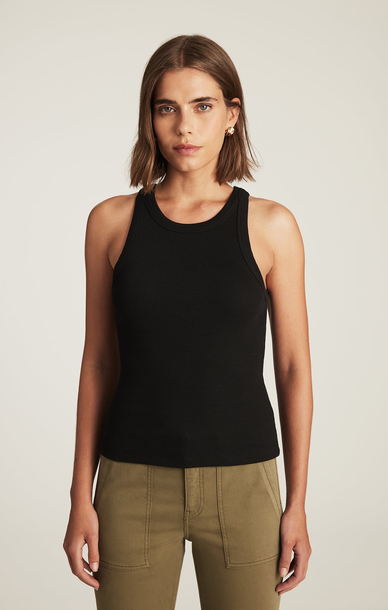 BASIC HIGH NECK TANK TOP IN BLACK