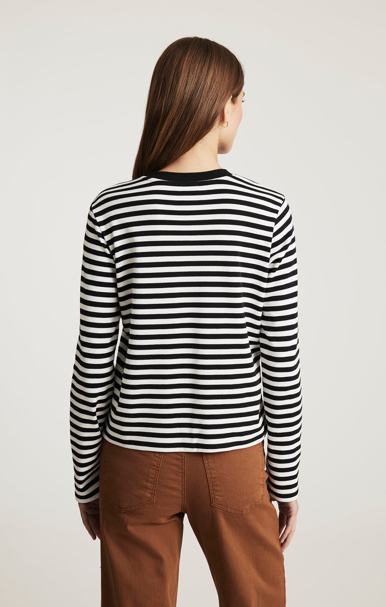 ONE POCKET LONG SLEEVE T-SHIRT IN BLACK WHITE STRIPE - Mavi Jeans