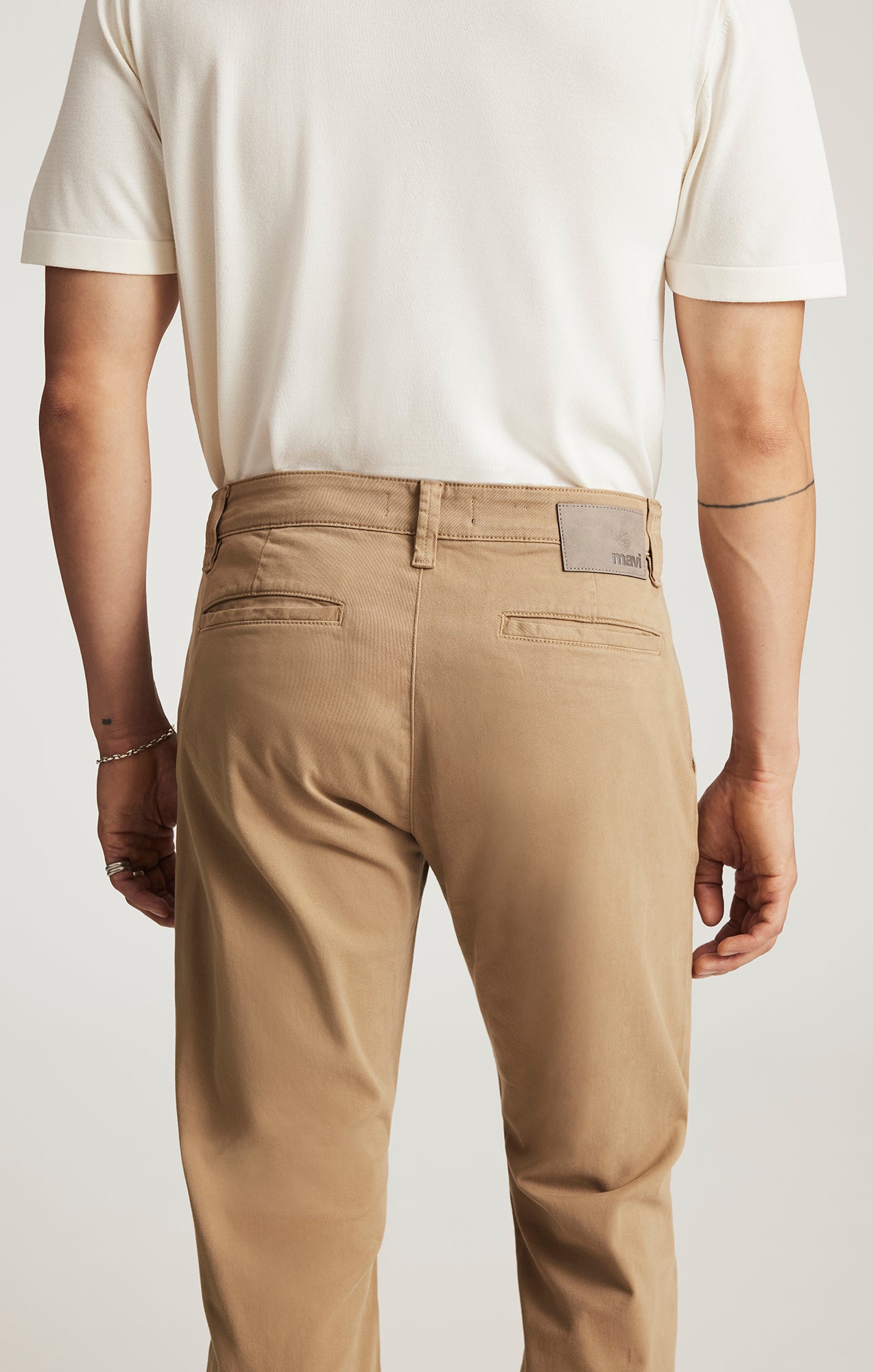 MILTON SLIM STRAIGHT CHINO IN KHAKI CASUAL TWILL - Mavi Jeans