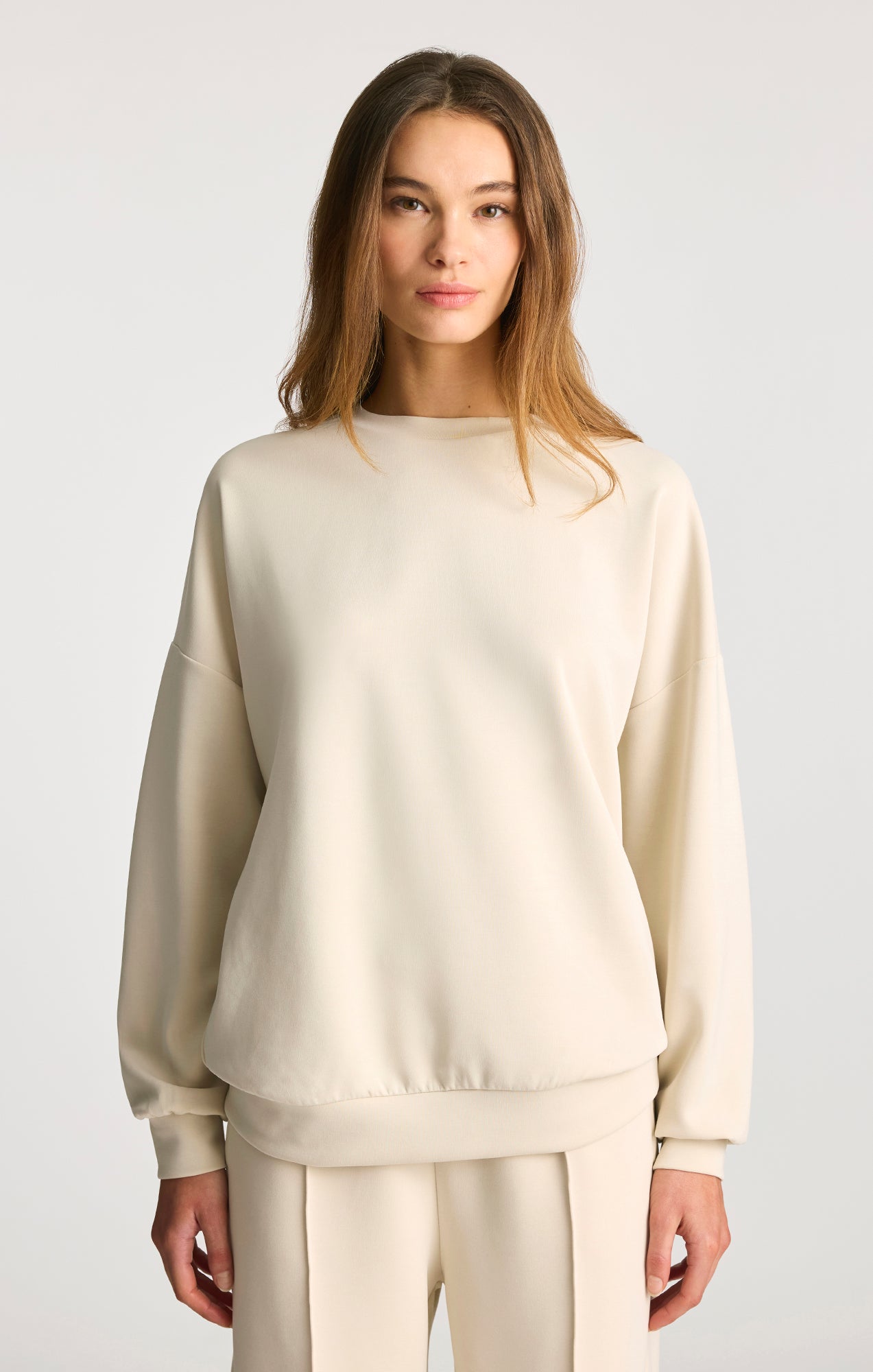 LUXE TOUCH TENCEL™ SWEATSHIRT IN BONE WHITE - Mavi Jeans