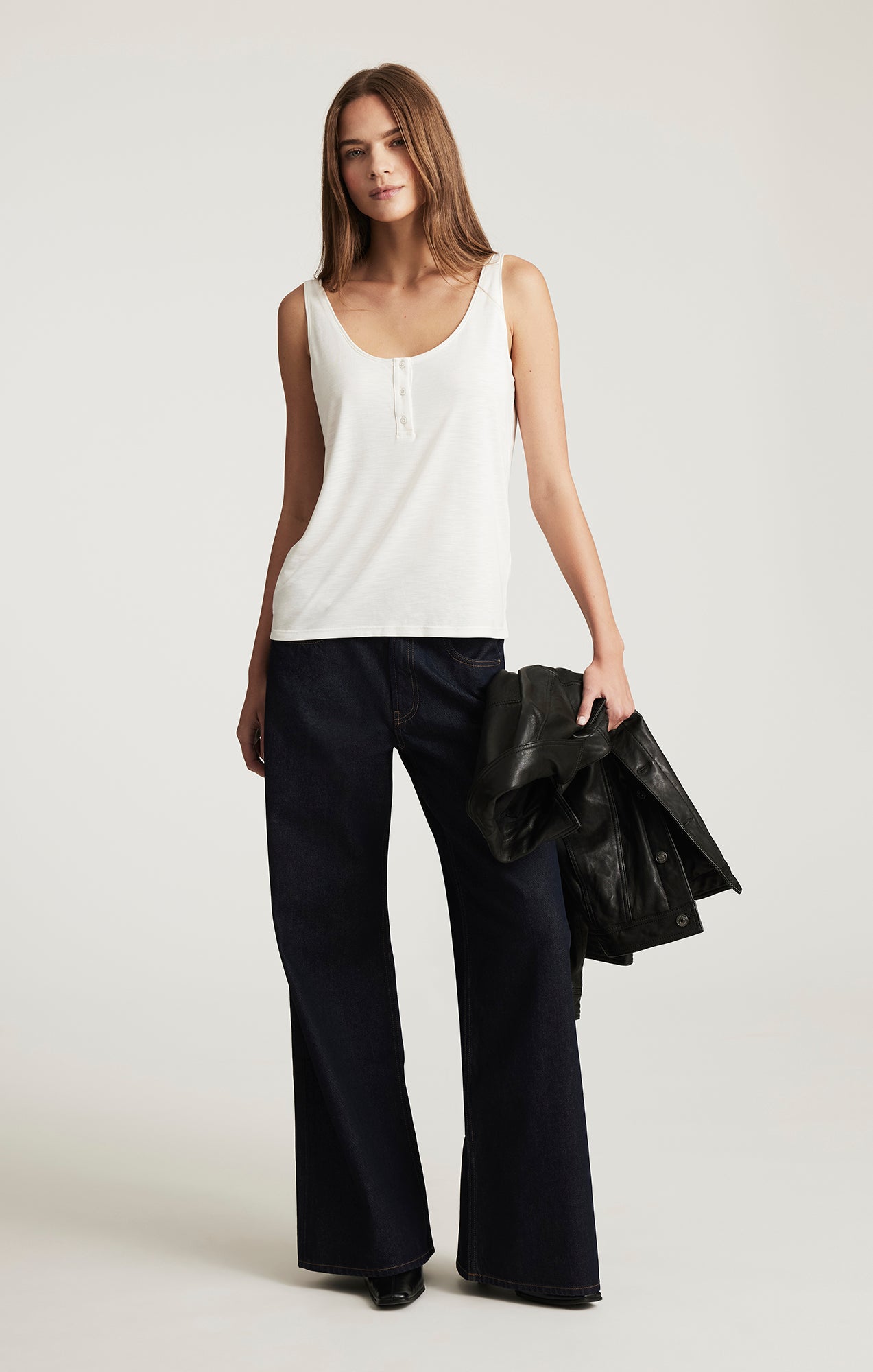 LUXE TOUCH TENCEL™ HENLEY TANK TOP IN ANTIQUE WHITE - Mavi Jeans