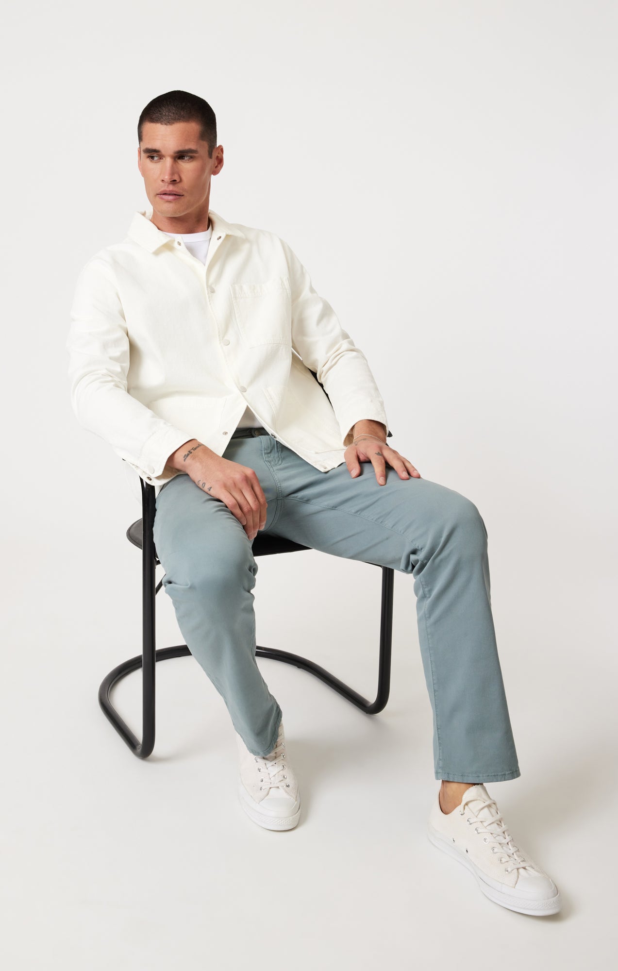 ZACH STRAIGHT LEG IN BLUE CASUAL TWILL - Mavi Jeans