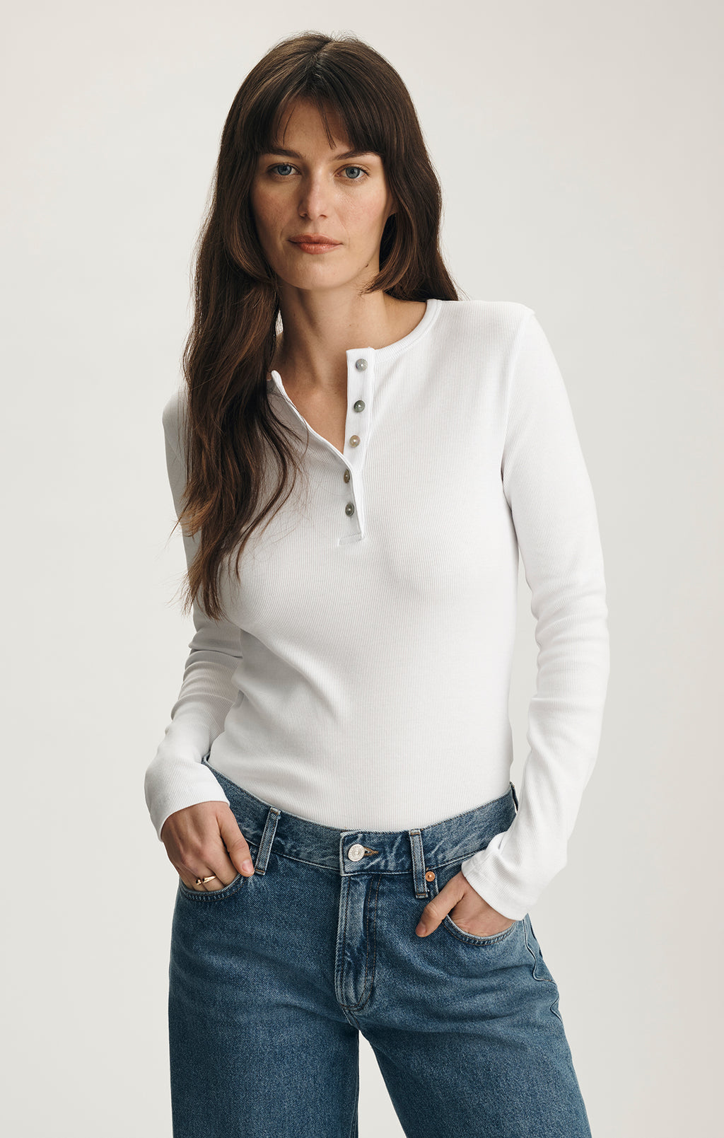 LONG SLEEVE HENLEY T-SHIRT IN WHITE - Mavi Jeans