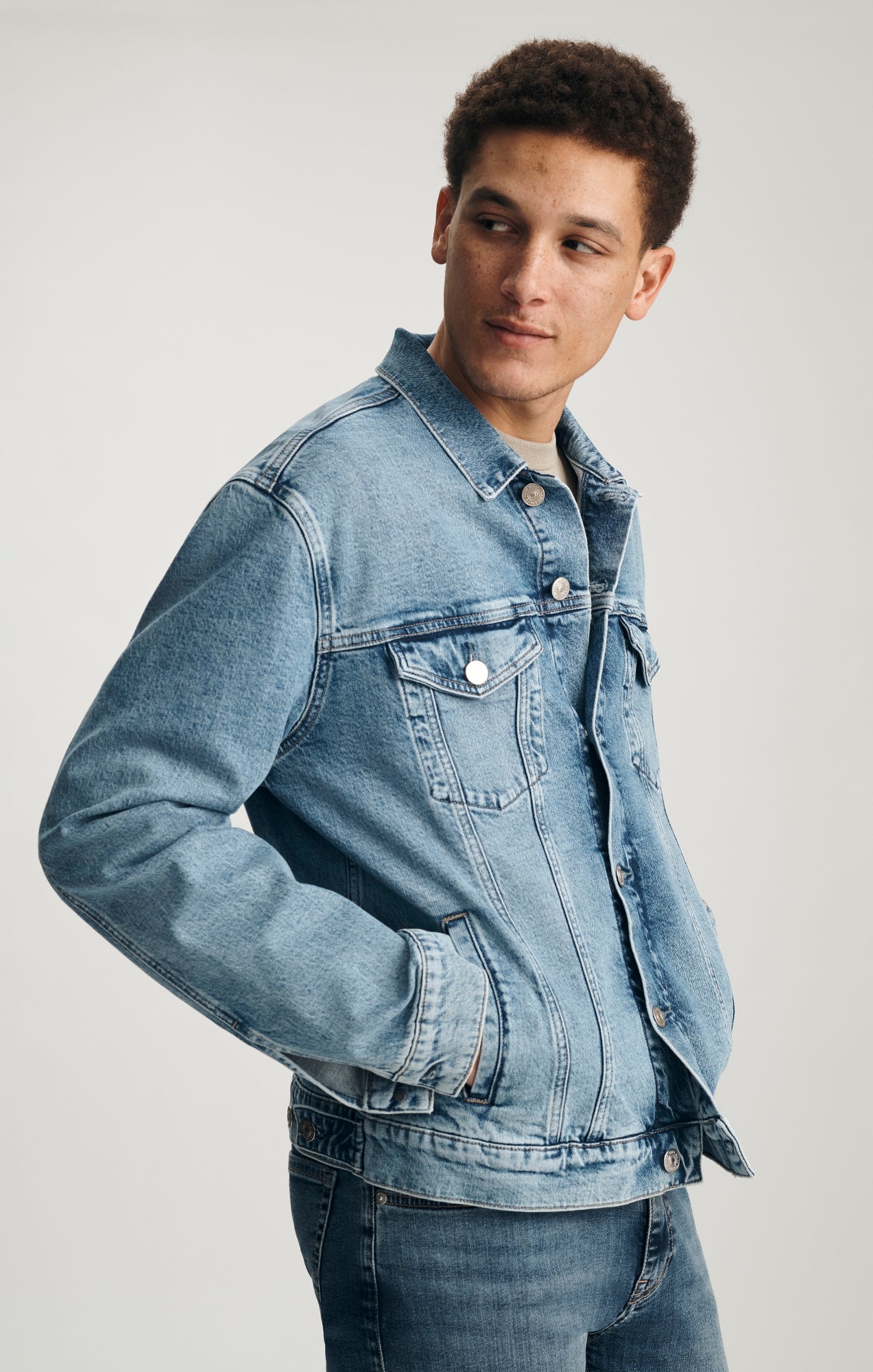 PEDRO DENIM JACKET IN LIGHT CLASSIC BLUE