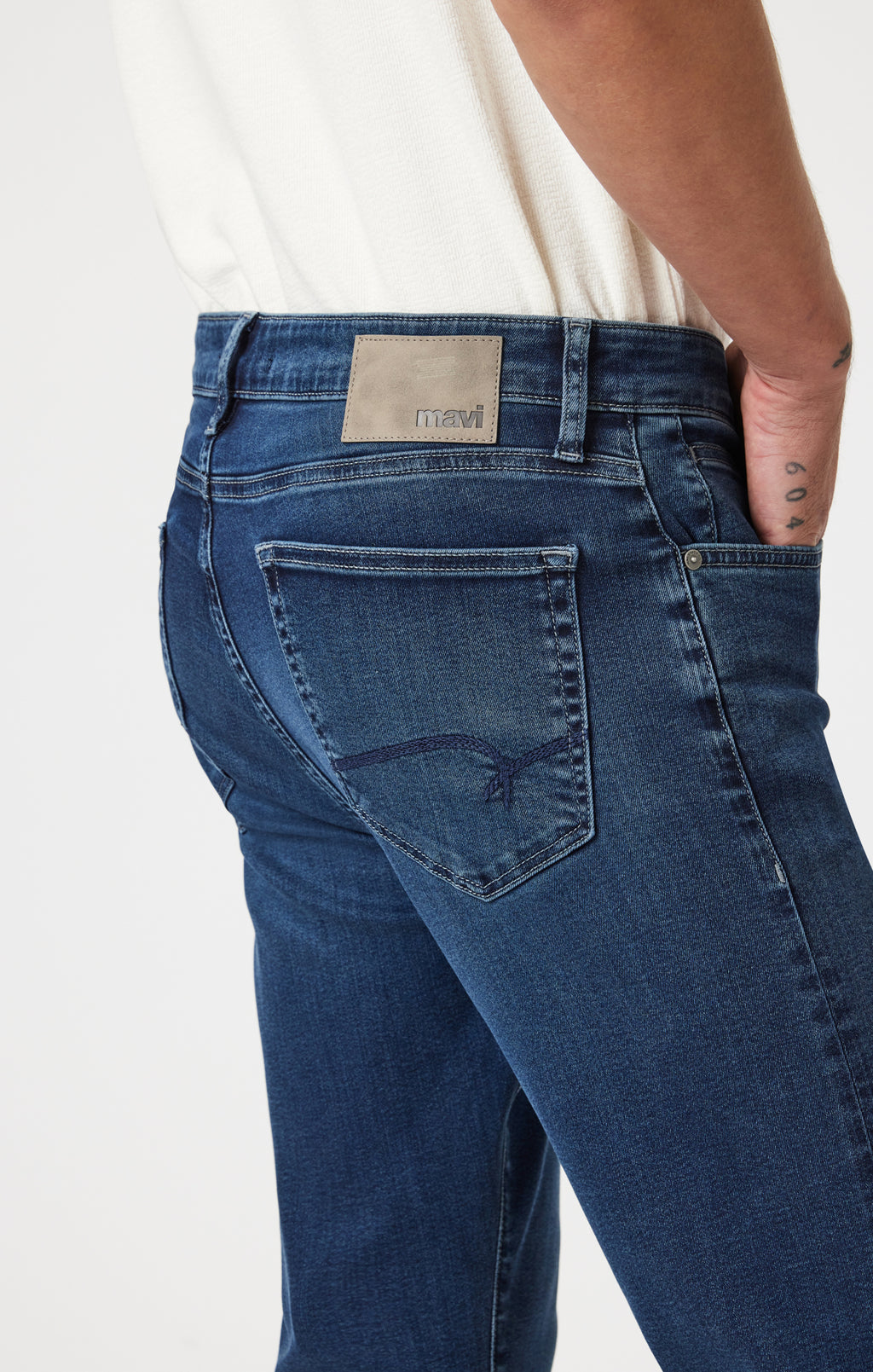 ZACH STRAIGHT LEG IN DEEP USED SUPERMOVE - Mavi Jeans