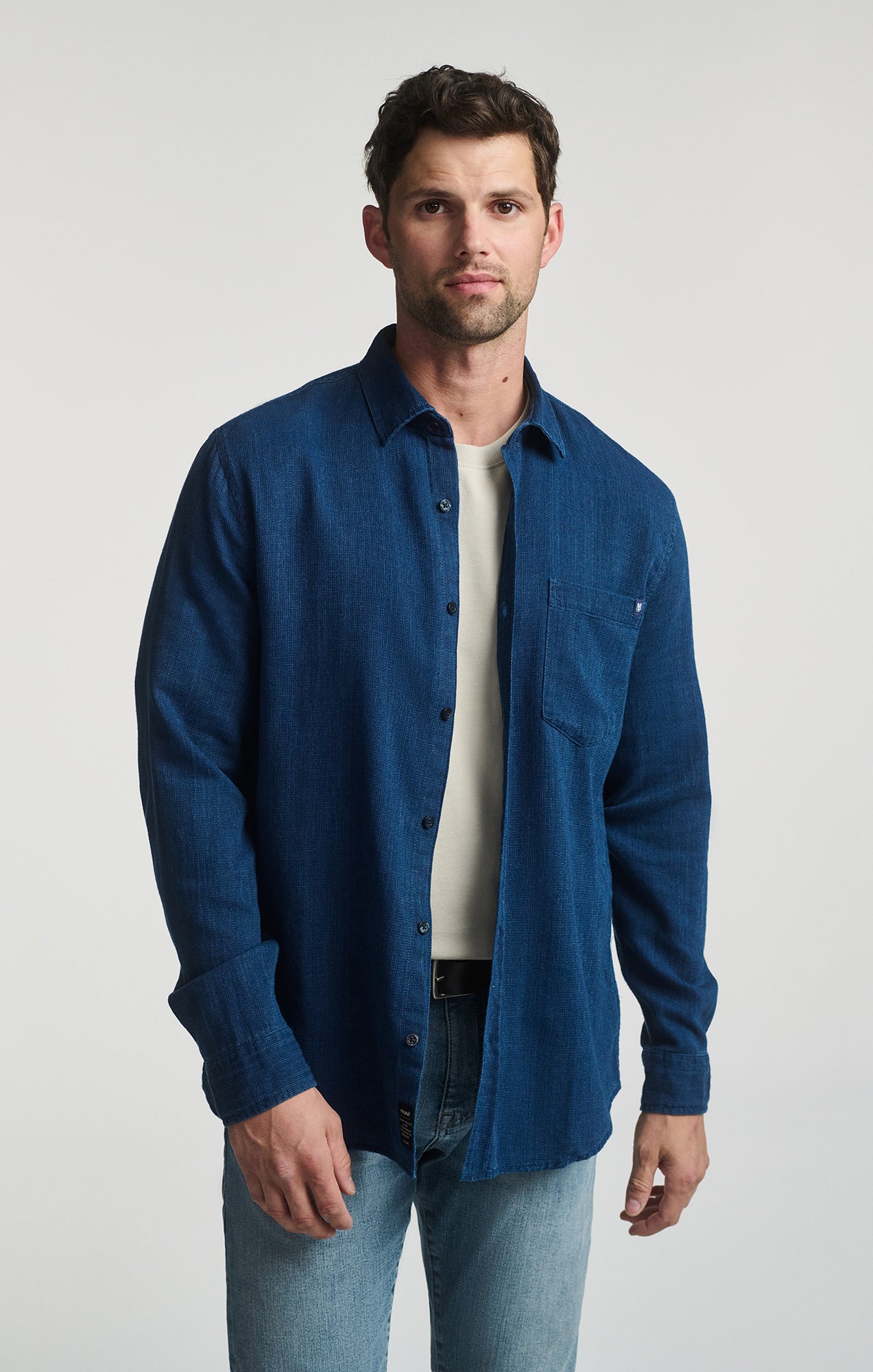 ONE POCKET LONG SLEEVE BUTTON-UP SHIRT IN INDIGO - Mavi Jeans