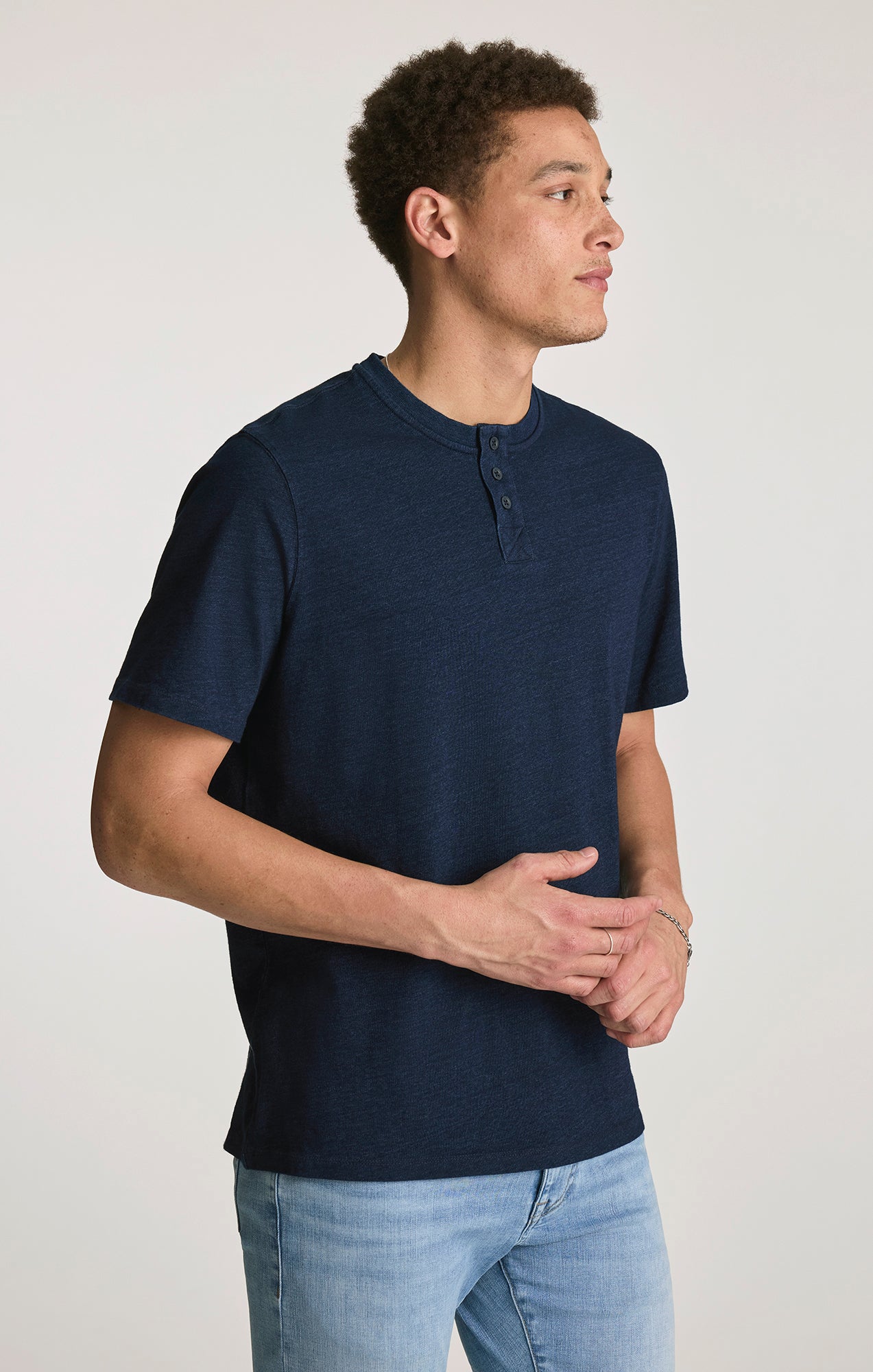 HENLEY T-SHIRT IN DARK INDIGO - Mavi Jeans