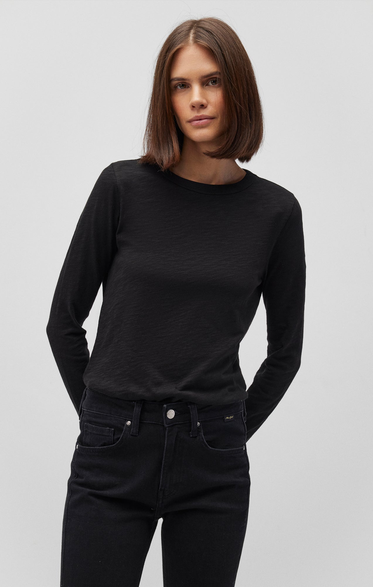 LONG SLEEVE CREW NECK T-SHIRT IN BLACK - Mavi Jeans
