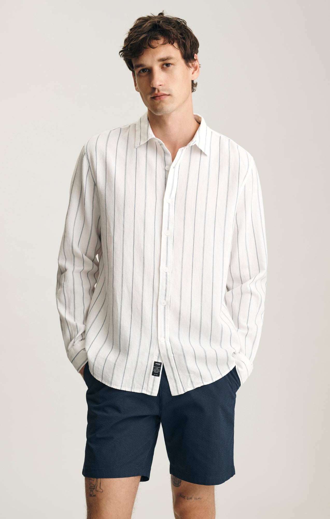 BUTTON-UP SHIRT IN VINTAGE INDIGO - Mavi Jeans