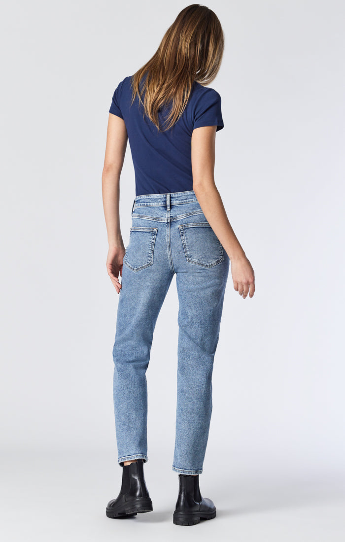 SOHO GIRLFRIEND JEANS IN LIGHT RIPPED RECYCLE BLUE - Mavi Jeans