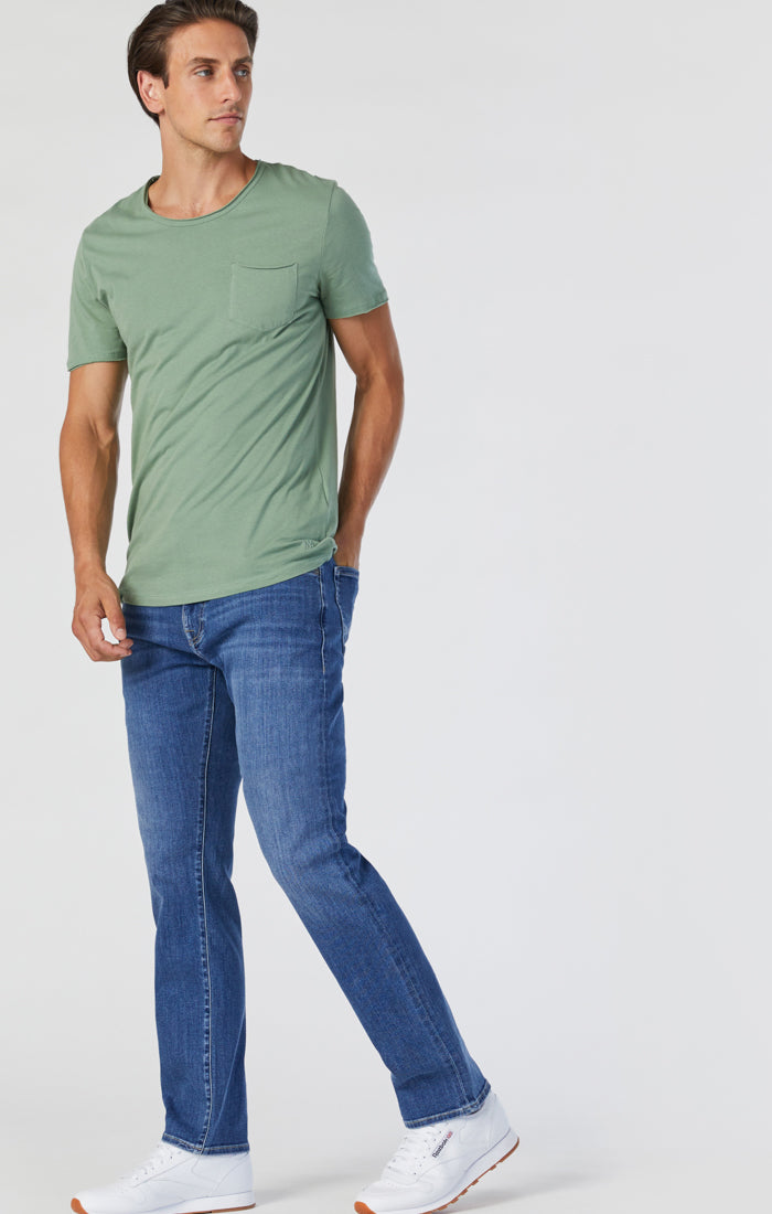 Mavi Men's Zach Straight Leg Jeans In Mid Indigo Brushed Williamsburg image.