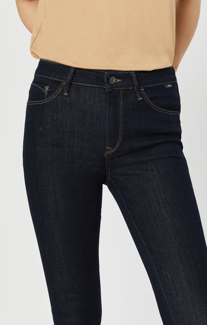 ALISSA SUPER SKINNY JEANS IN RINSE SUPERSOFT - Mavi Jeans
