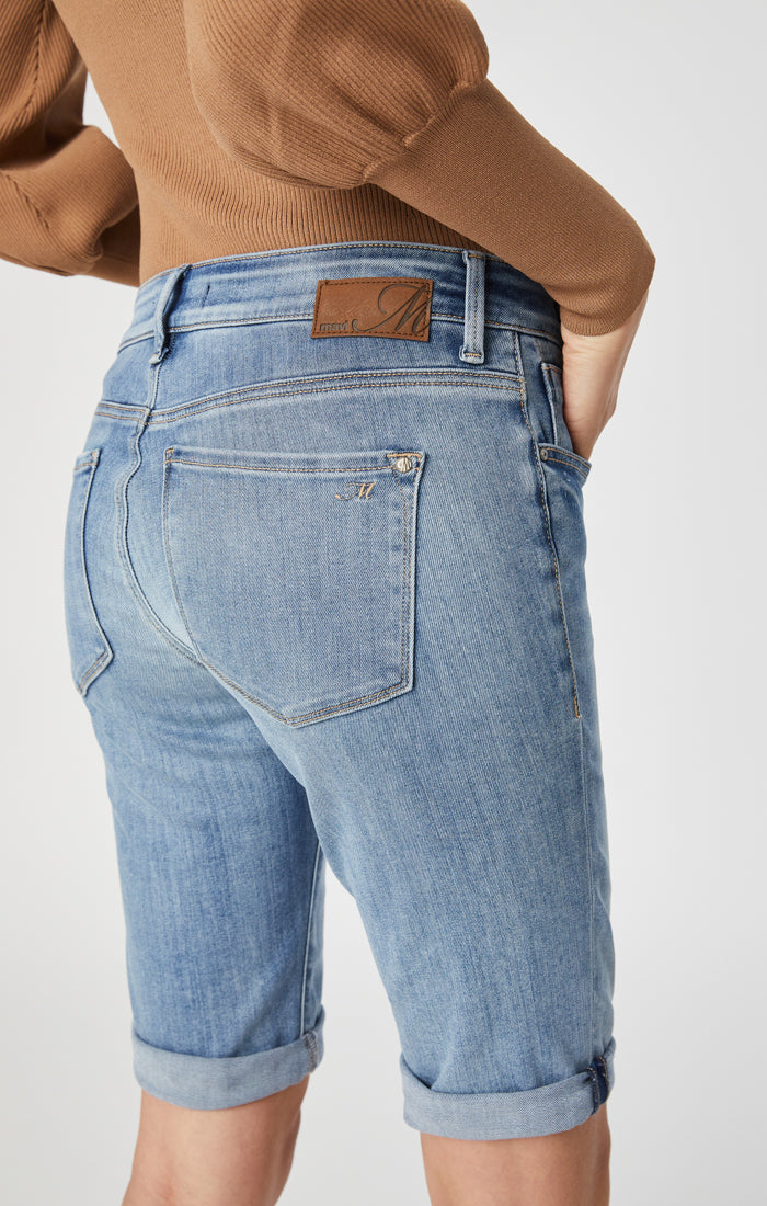 KARLY BERMUDA SHORTS IN LIGHT FOGGY SUPERSOFT - Mavi Jeans