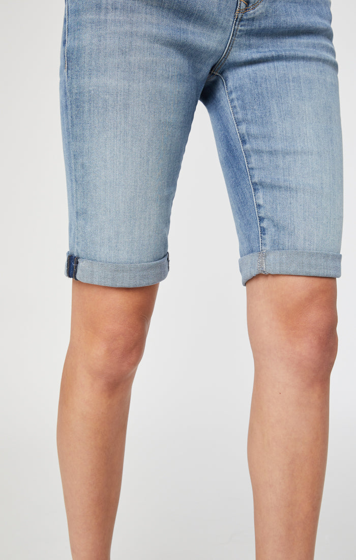 KARLY BERMUDA SHORTS IN LIGHT FOGGY SUPERSOFT - Mavi Jeans