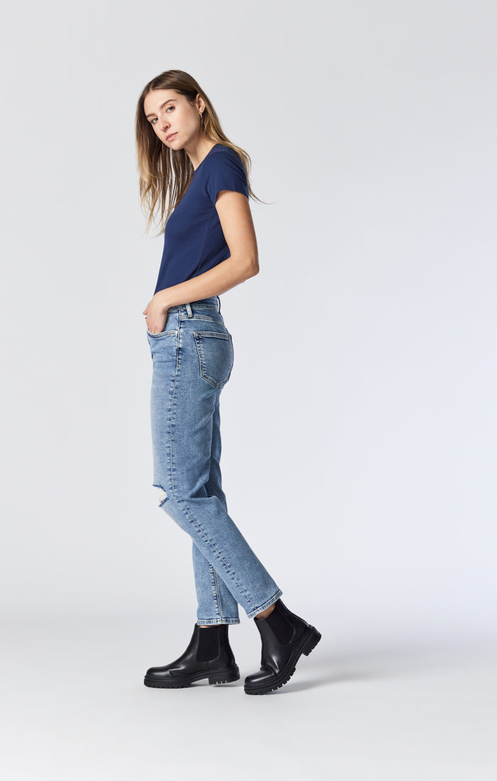 SOHO GIRLFRIEND JEANS IN LIGHT RIPPED RECYCLE BLUE - Mavi Jeans