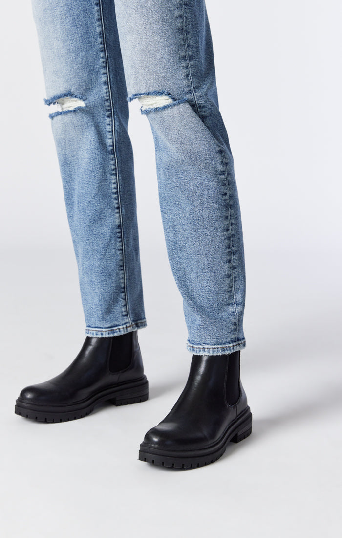 SOHO GIRLFRIEND JEANS IN LIGHT RIPPED RECYCLE BLUE - Mavi Jeans