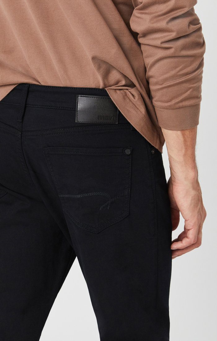 MATT RELAXED STRAIGHT LEG IN BLACK WILLIAMSBURG - Mavi Jeans