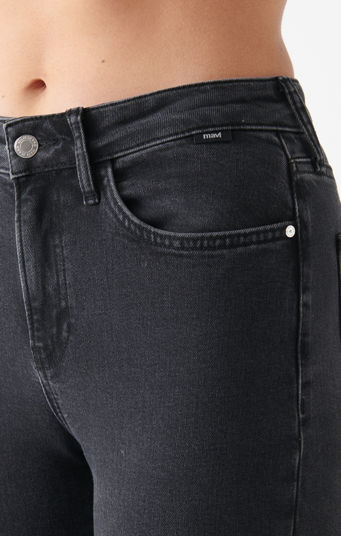 CINDY MOM JEANS IN MID SMOKE DENIM - Mavi Jeans