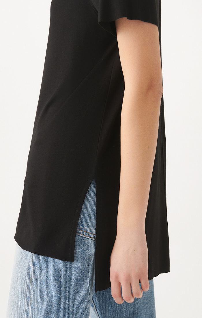 Mavi Women's Basic V-Neck T-Shirt In Black
