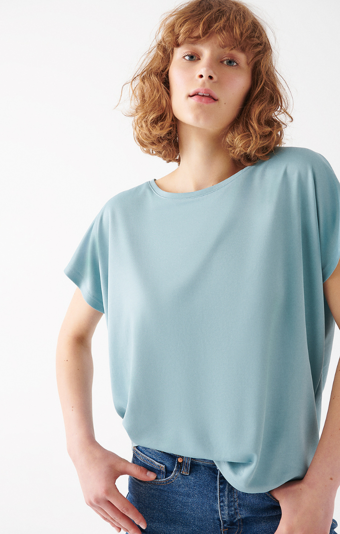 Ultralight Waist-Length T-Shirt  Women's Short Sleeve Shirts