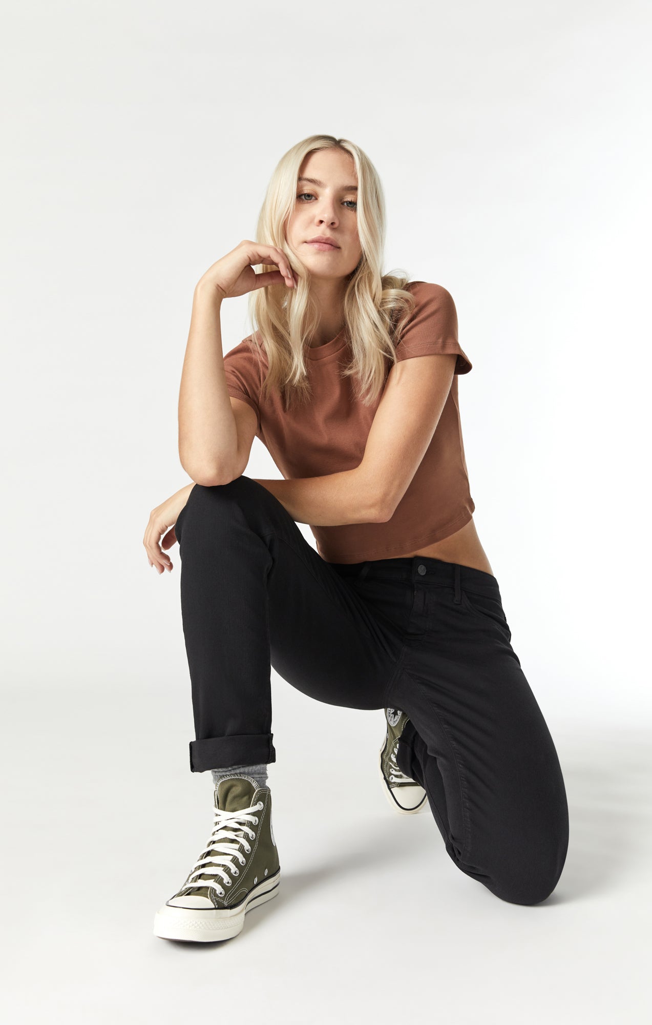 EMMA SLIM BOYFRIEND IN STAY BLACK SUPERSOFT - Mavi Jeans