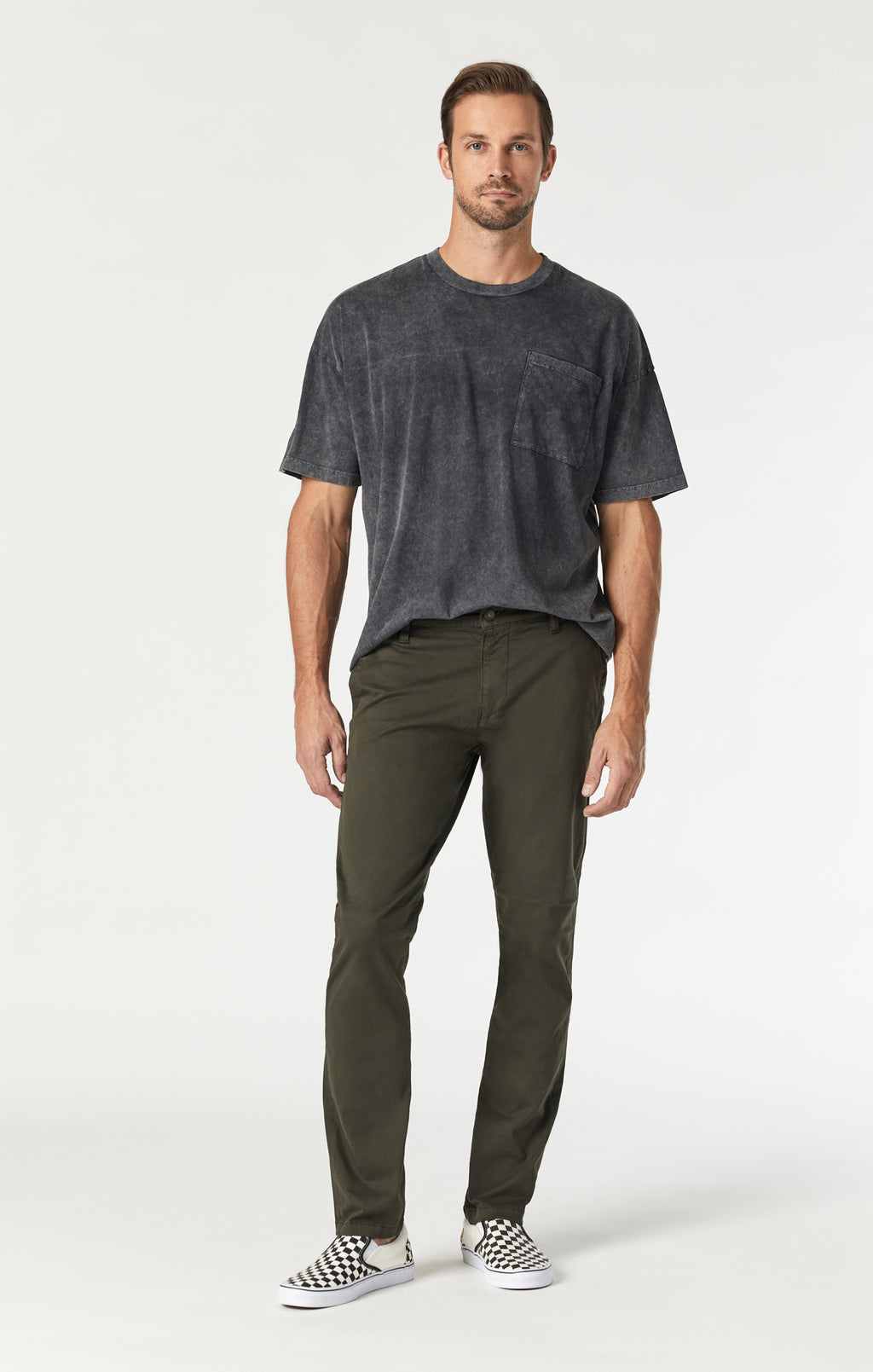JOHNNY SLIM LEG CHINO PANTS IN DARK GREEN TWILL - Mavi Jeans
