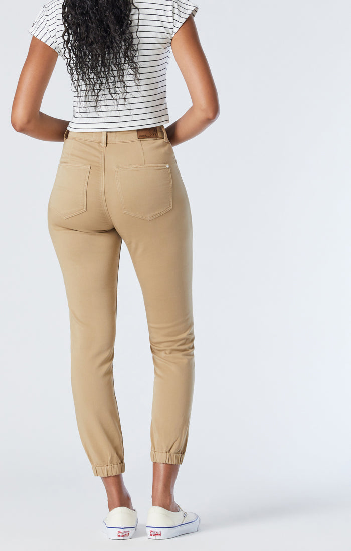 ANNA SLIM JOGGER IN CORNSTALK CASUAL COMFORT - Mavi Jeans