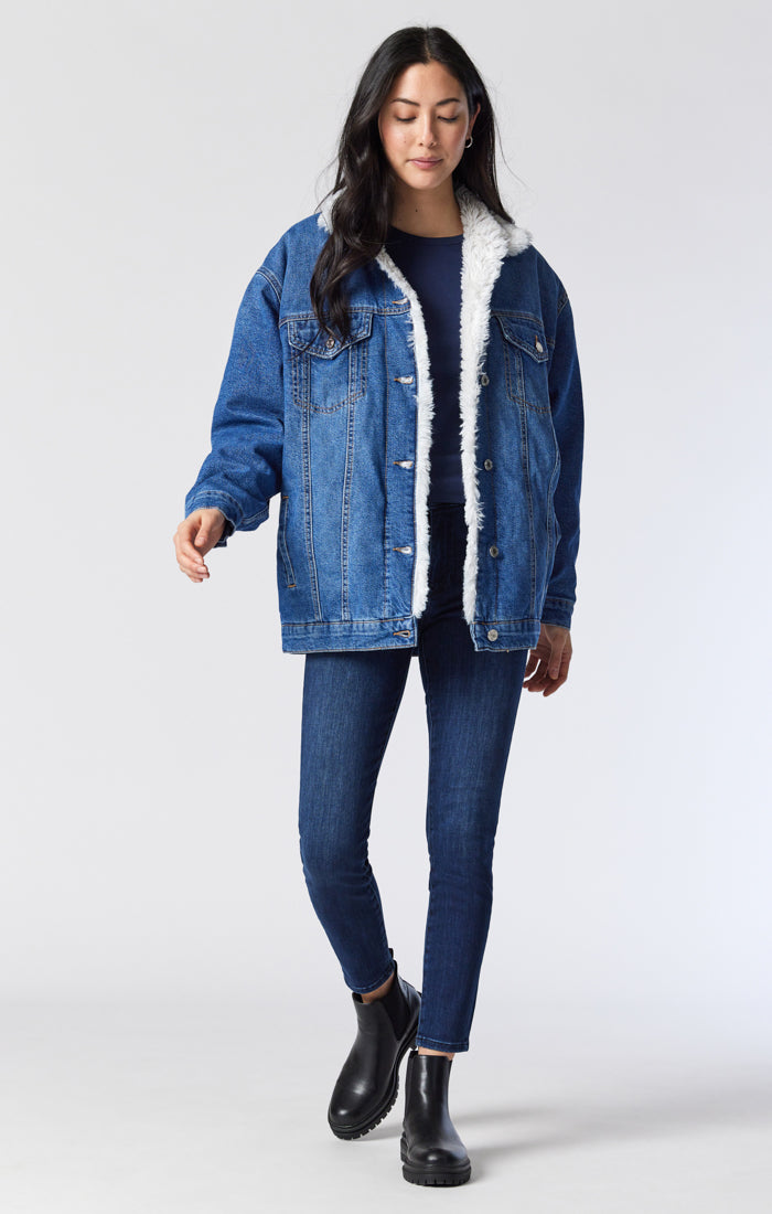 Mavi Women's Sandy Oversized Denim Jacket In Mid Sherpa Gold Icon