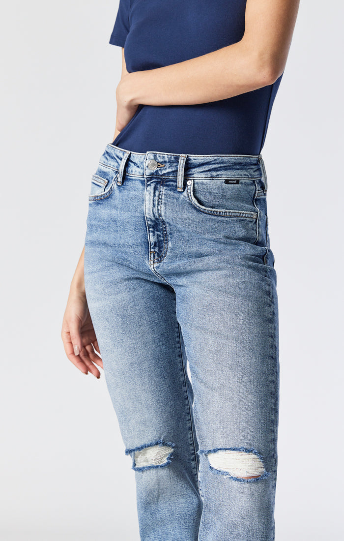 SOHO GIRLFRIEND JEANS IN LIGHT RIPPED RECYCLE BLUE - Mavi Jeans