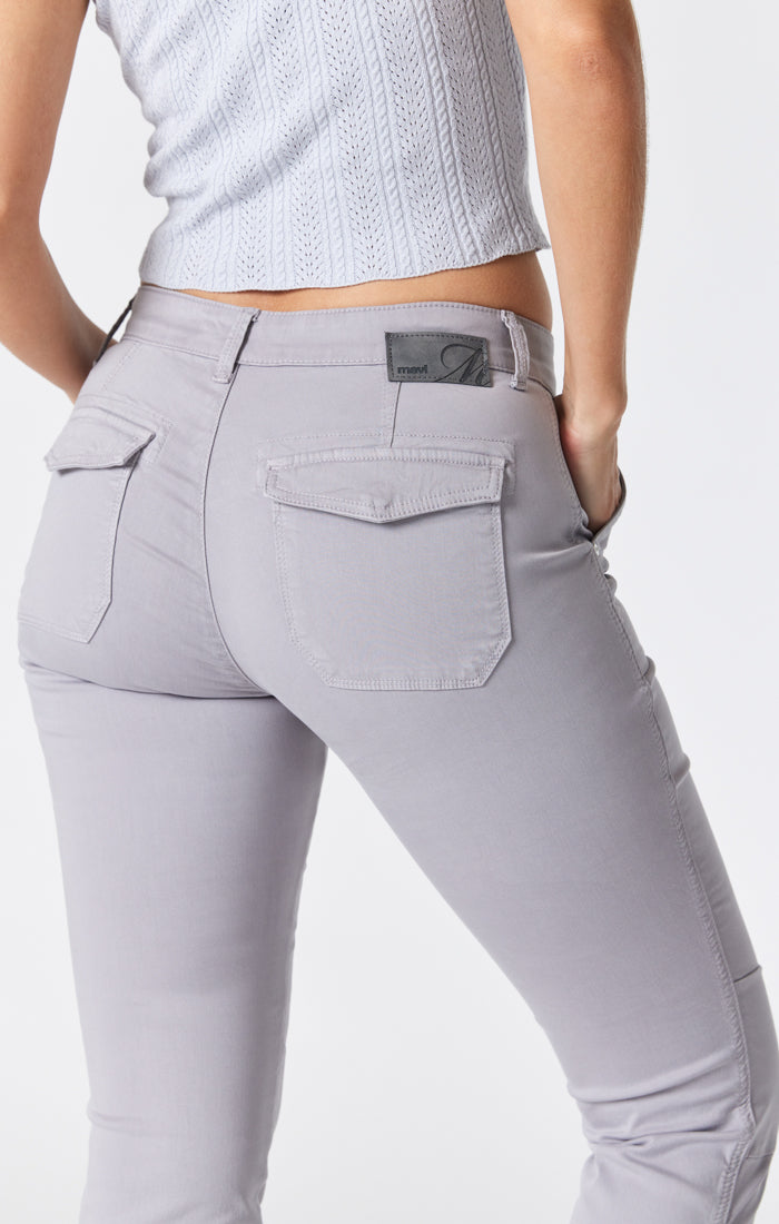 IVY SLIM CARGO PANTS IN SILVER SCONCE SATEEN - Mavi Jeans
