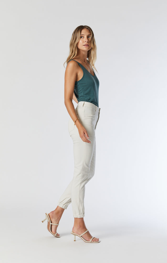 ANNA SLIM JOGGER IN CLOUD DANCER CASUAL COMFORT - Mavi Jeans